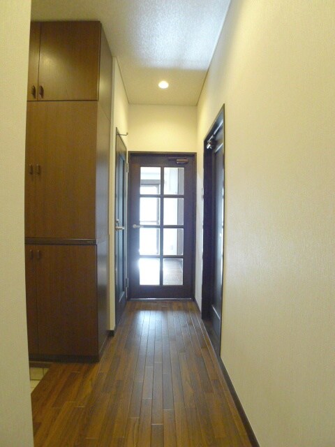 物件内観写真13　(玄関)