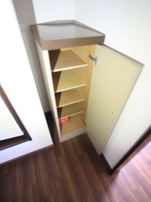 物件内観写真15　(靴箱)