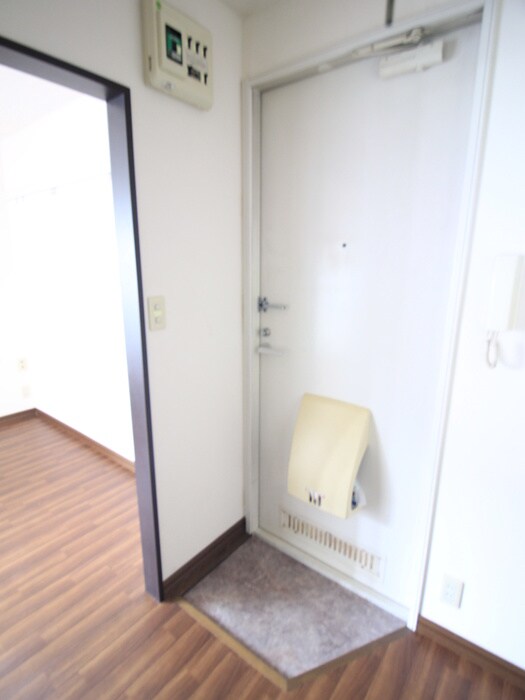 物件内観写真18　(玄関)