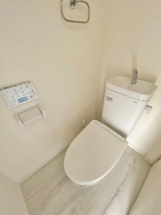 物件内観写真10　(トイレ)