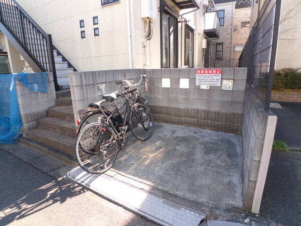 駐輪場