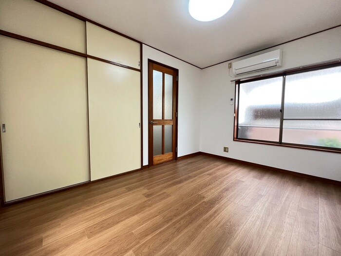 物件内観写真3　(居室)