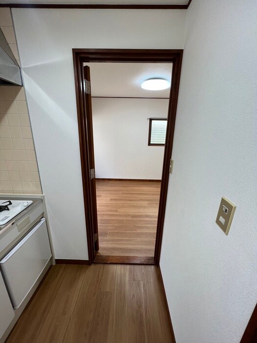 物件内観写真15　(廊下)