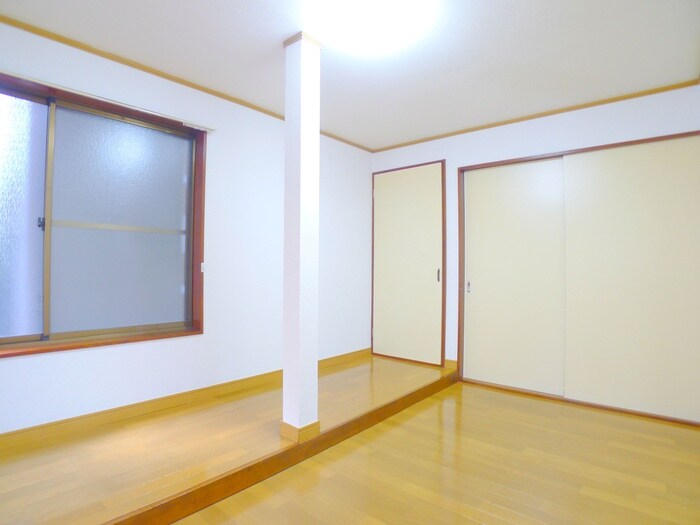 物件内観写真10　(居室)