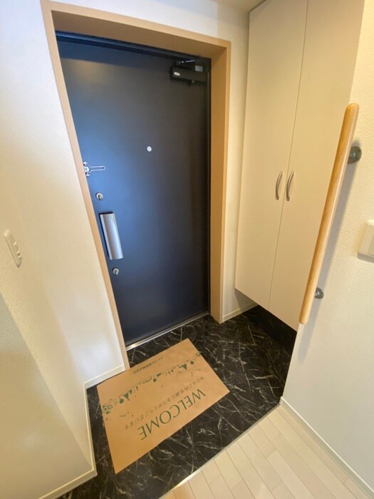 物件内観写真21　(玄関)