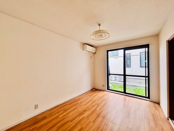 物件内観写真8　(居室)