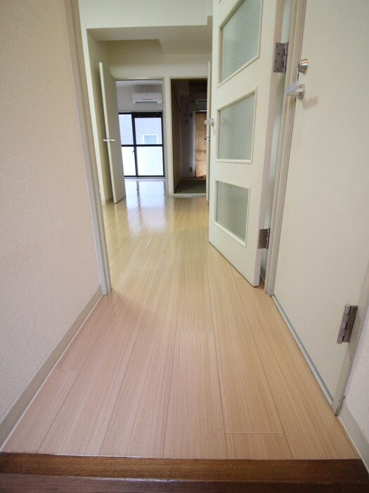 物件内観写真21　(廊下)