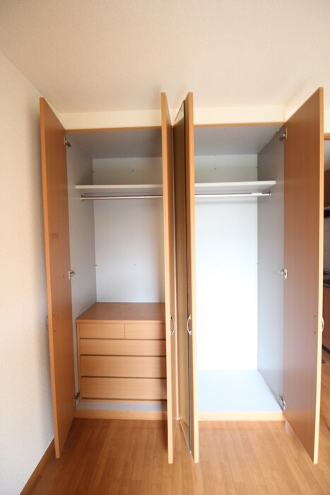 物件内観写真10　(収納)