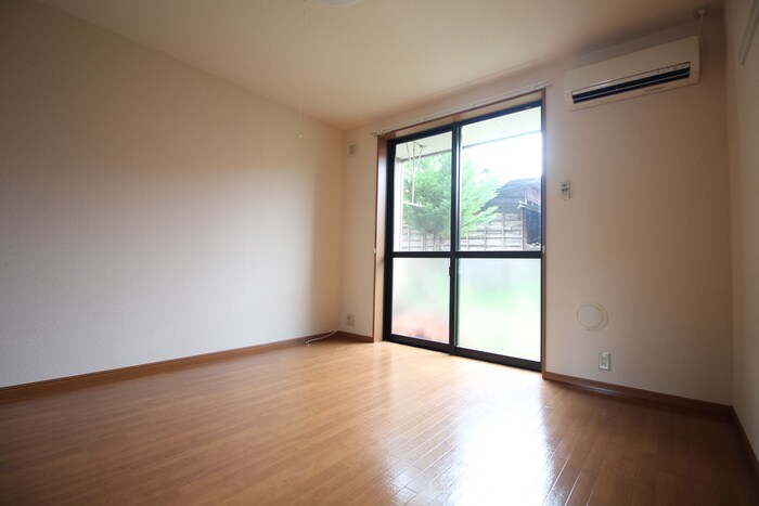 物件内観写真17　(居室)