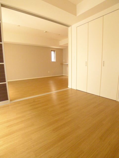 物件内観写真11　(居室)