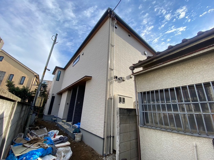 物件外観写真1　(建築中)