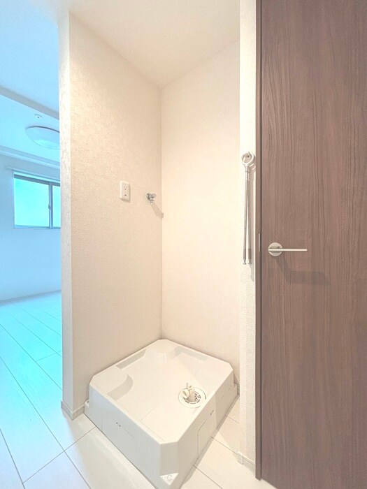 物件内観写真14　(洗濯機置場)