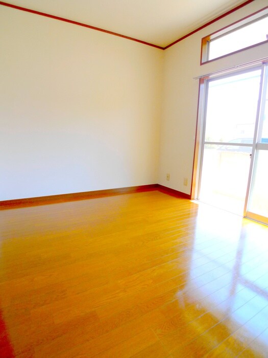 物件内観写真5　(居室)