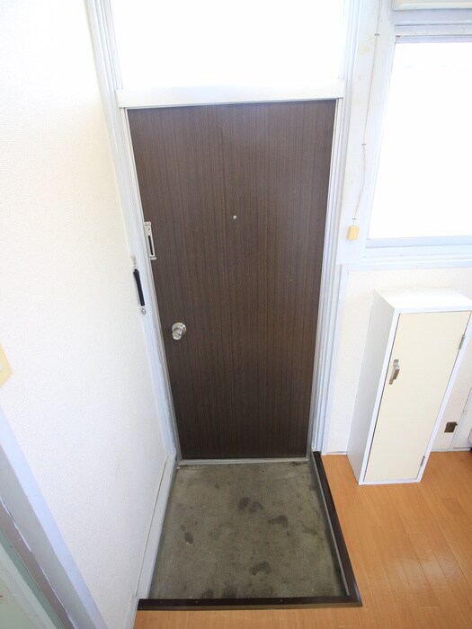 物件内観写真15　(玄関)