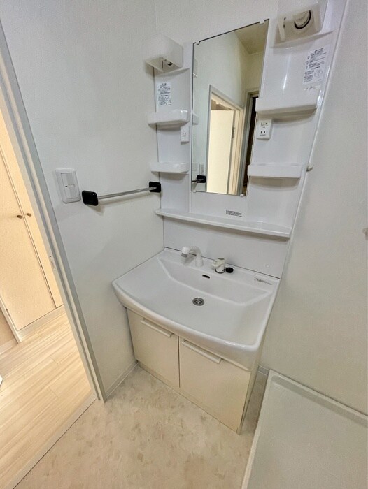 物件内観写真11　(洗面)