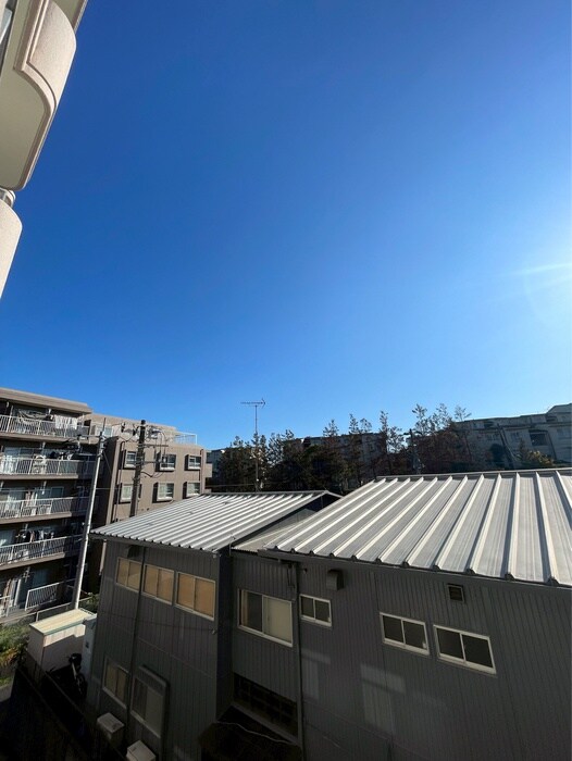 物件内観写真13　(室内からの展望)