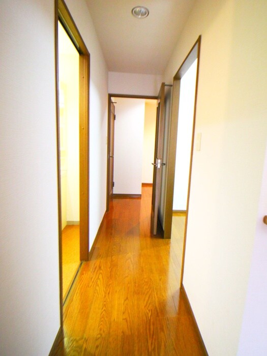 物件内観写真16　(廊下)