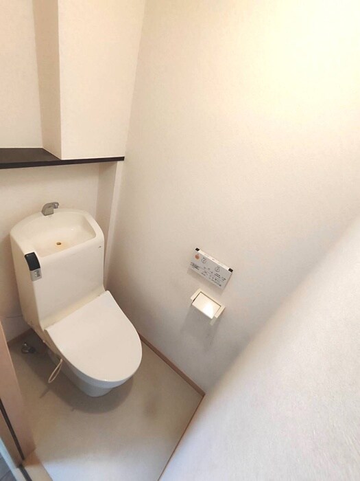 物件内観写真15　(トイレ)