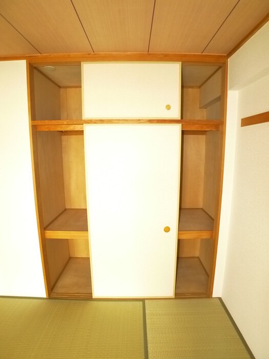 物件内観写真10　(収納)