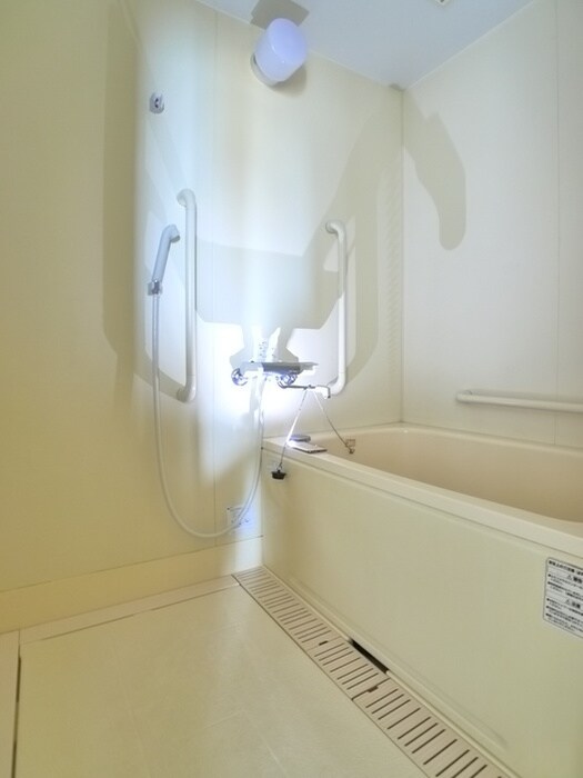 物件内観写真13　(バス／シャワールーム等)