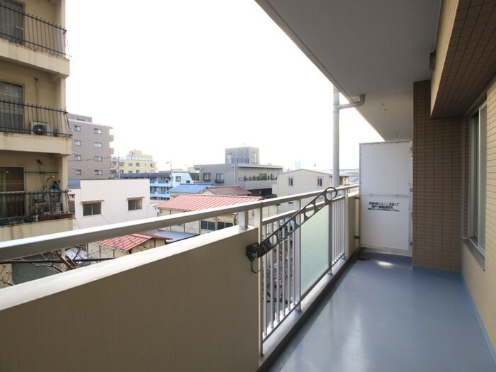 物件内観写真16　(室内からの展望)