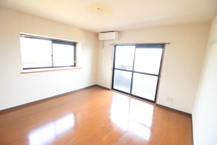 物件内観写真10　(居室)