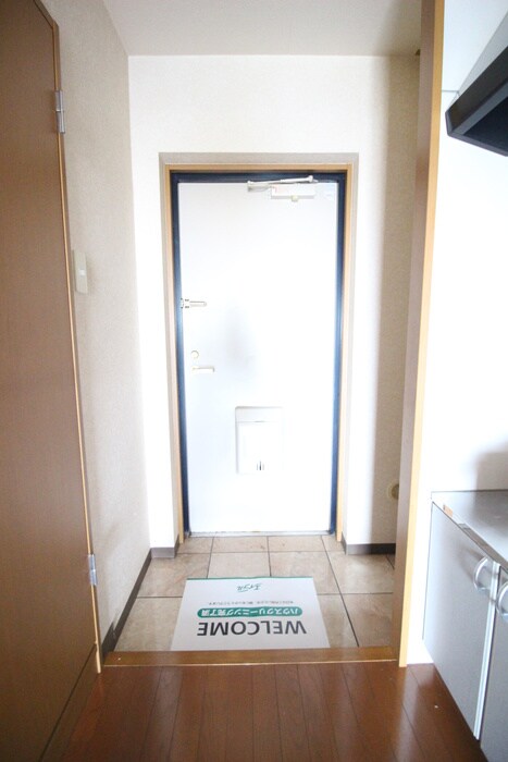 物件内観写真21　(玄関)