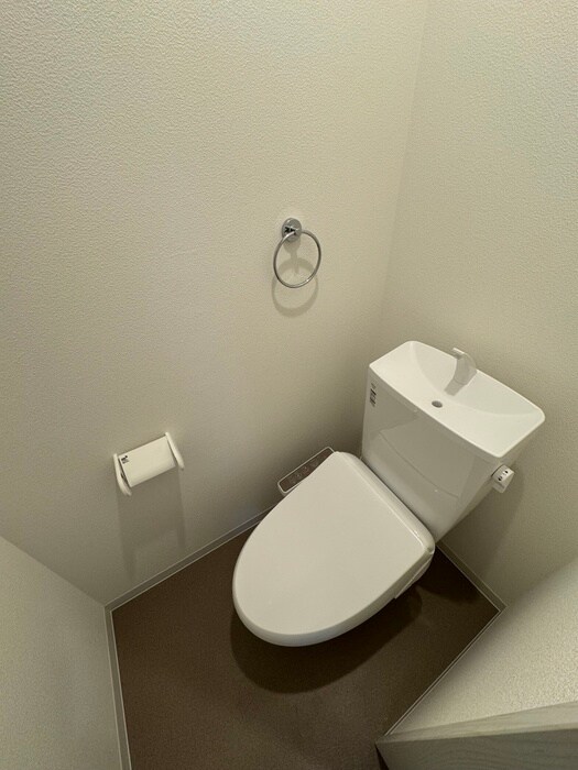 物件内観写真9　(トイレ)