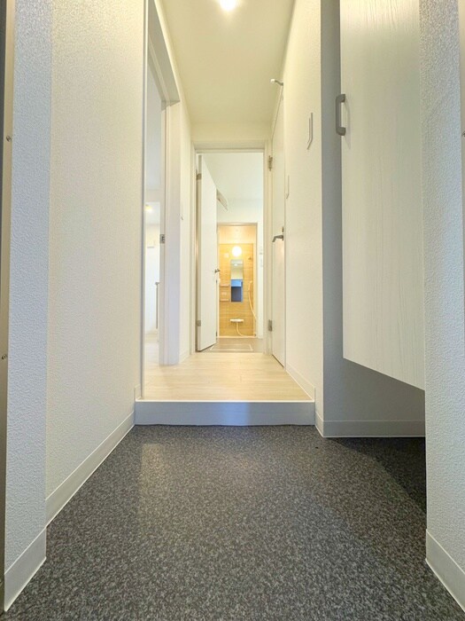 物件内観写真19　(玄関)