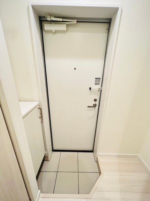 物件内観写真17　(玄関)