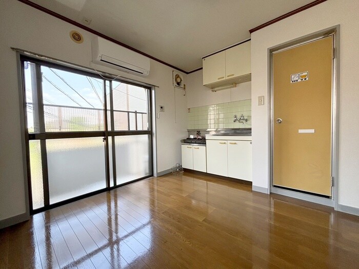 物件内観写真8　(居室)