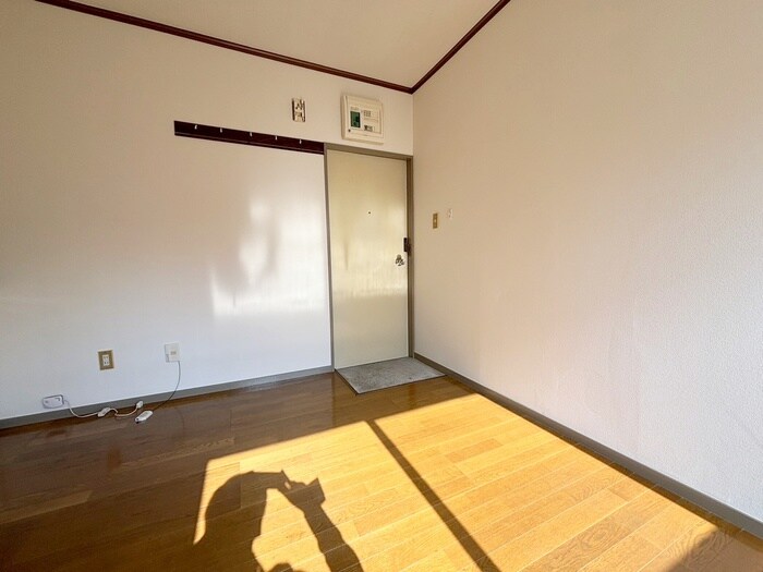 物件内観写真10　(居室)