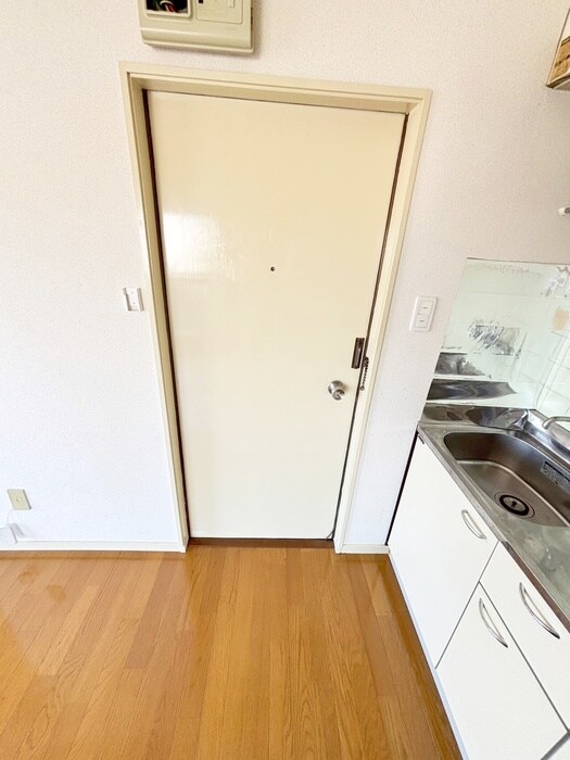 物件内観写真15　(玄関)