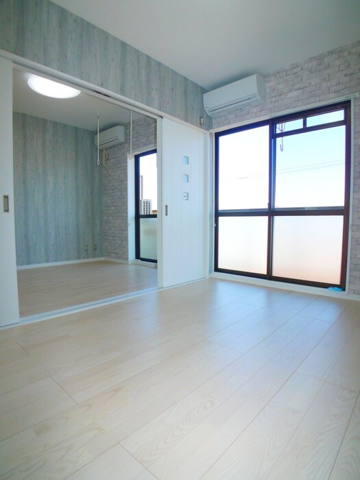 物件内観写真4　(居室)