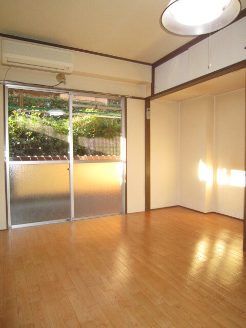 物件内観写真9　(居室)