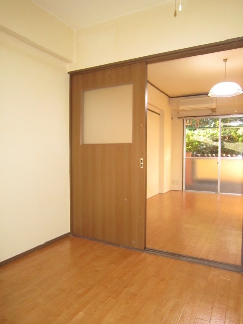 物件内観写真15　(居室)