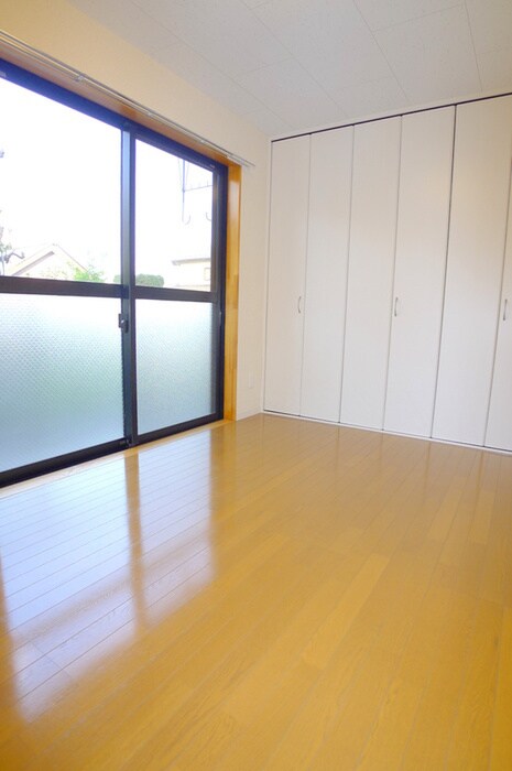 物件内観写真4　(居室)