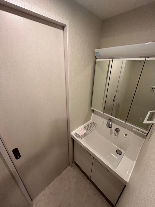 物件内観写真11　(洗面)