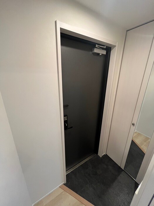 物件内観写真15　(玄関)