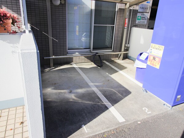 バイク置き場