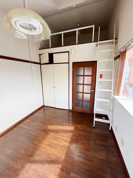 物件内観写真9　(居室)