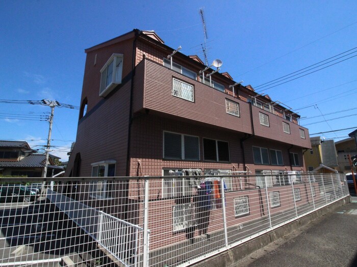 物件外観写真3　(外観写真)