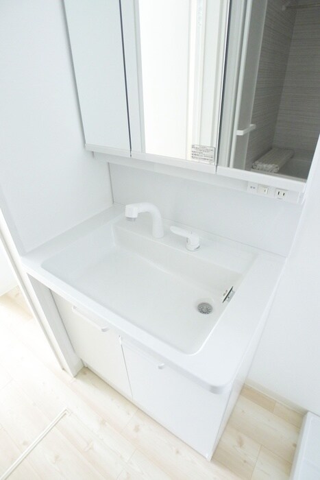 物件内観写真9　(洗面)