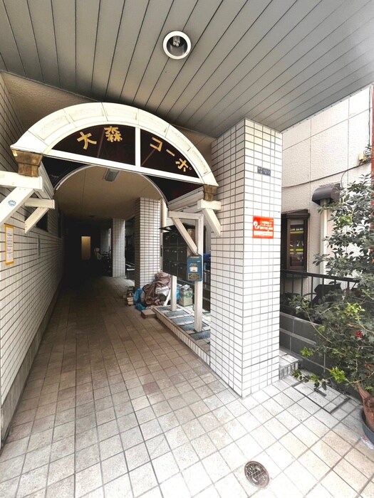 物件外観写真3　(エントランス部分)