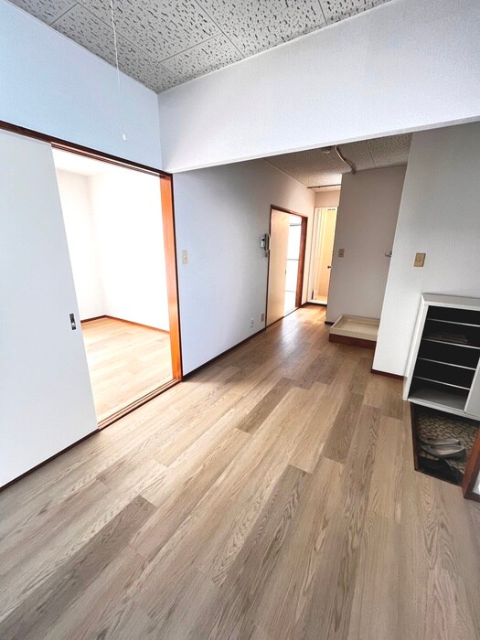 物件内観写真17　(廊下)