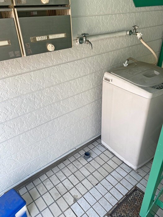 物件内観写真14　(洗濯機置場)