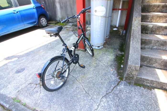 物件外観写真5　(駐輪場)
