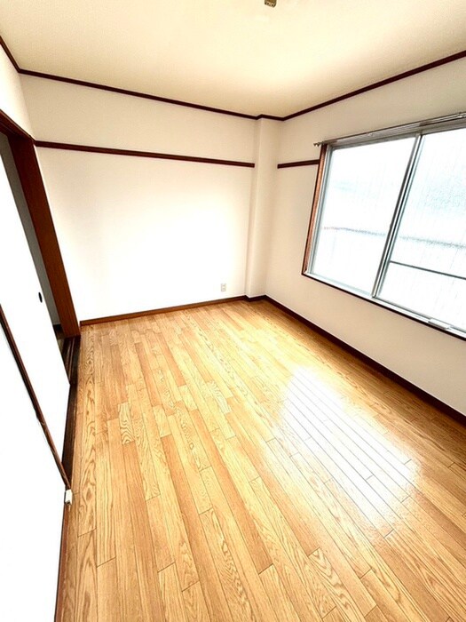 物件内観写真15　(居室)