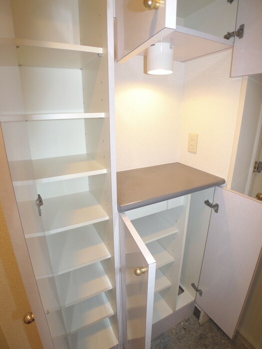 物件内観写真12　(靴箱)