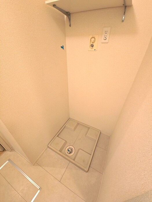 物件内観写真18　(洗濯機置場)